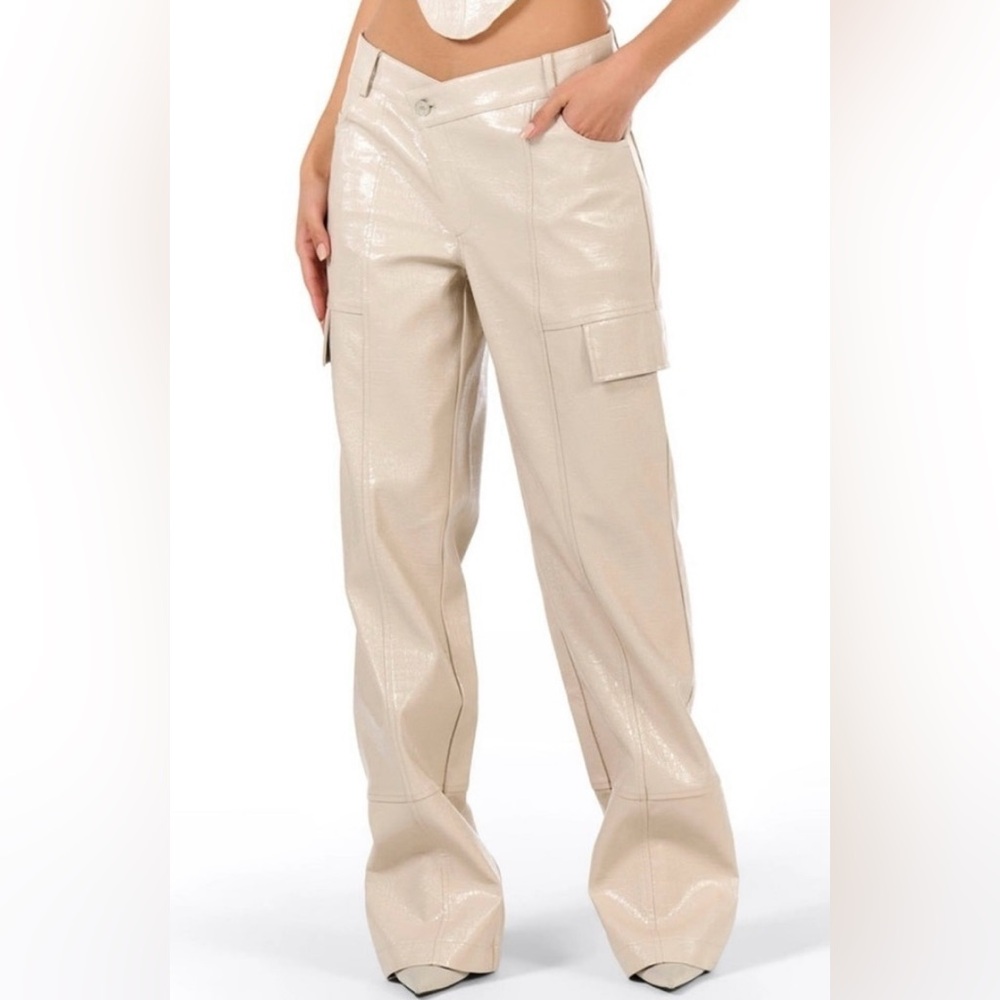 MISSGUIDED CROC V-WAIST PANT CREAM / Medium